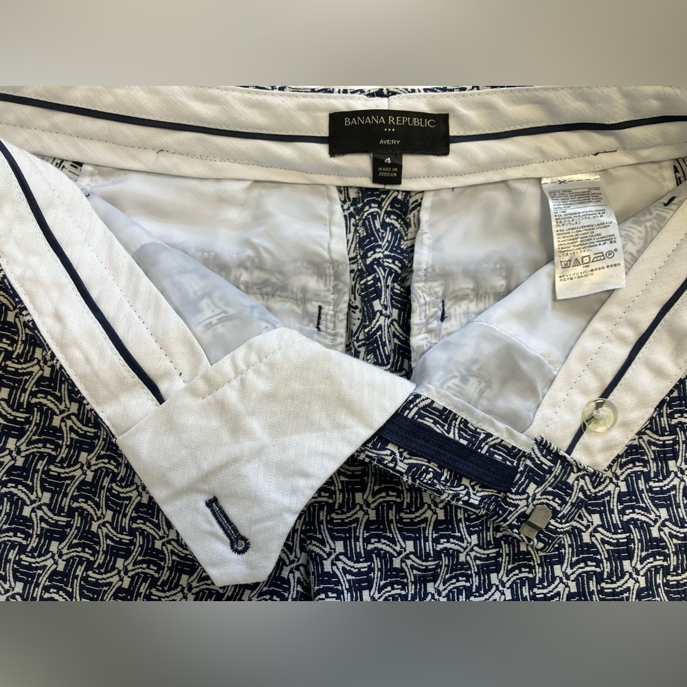 Banana Republic Avery slacks in a blue and white print Size 6 - Picture 4 of 4
